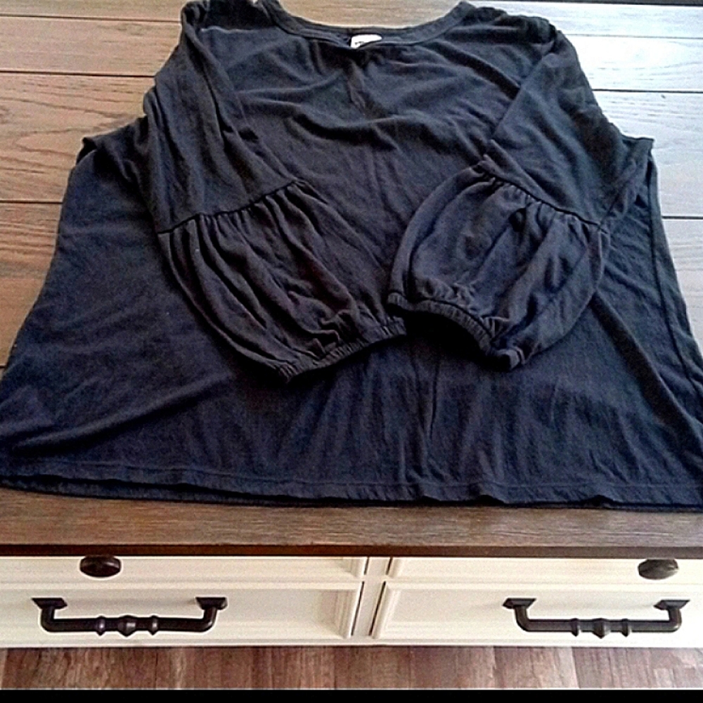 Bell sleeve blouse